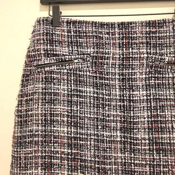 2/$18 Loft Plaid Tweed Red White Black Mini A-Line Pencil Skirt 8 GUC - Picture 3 of 10
